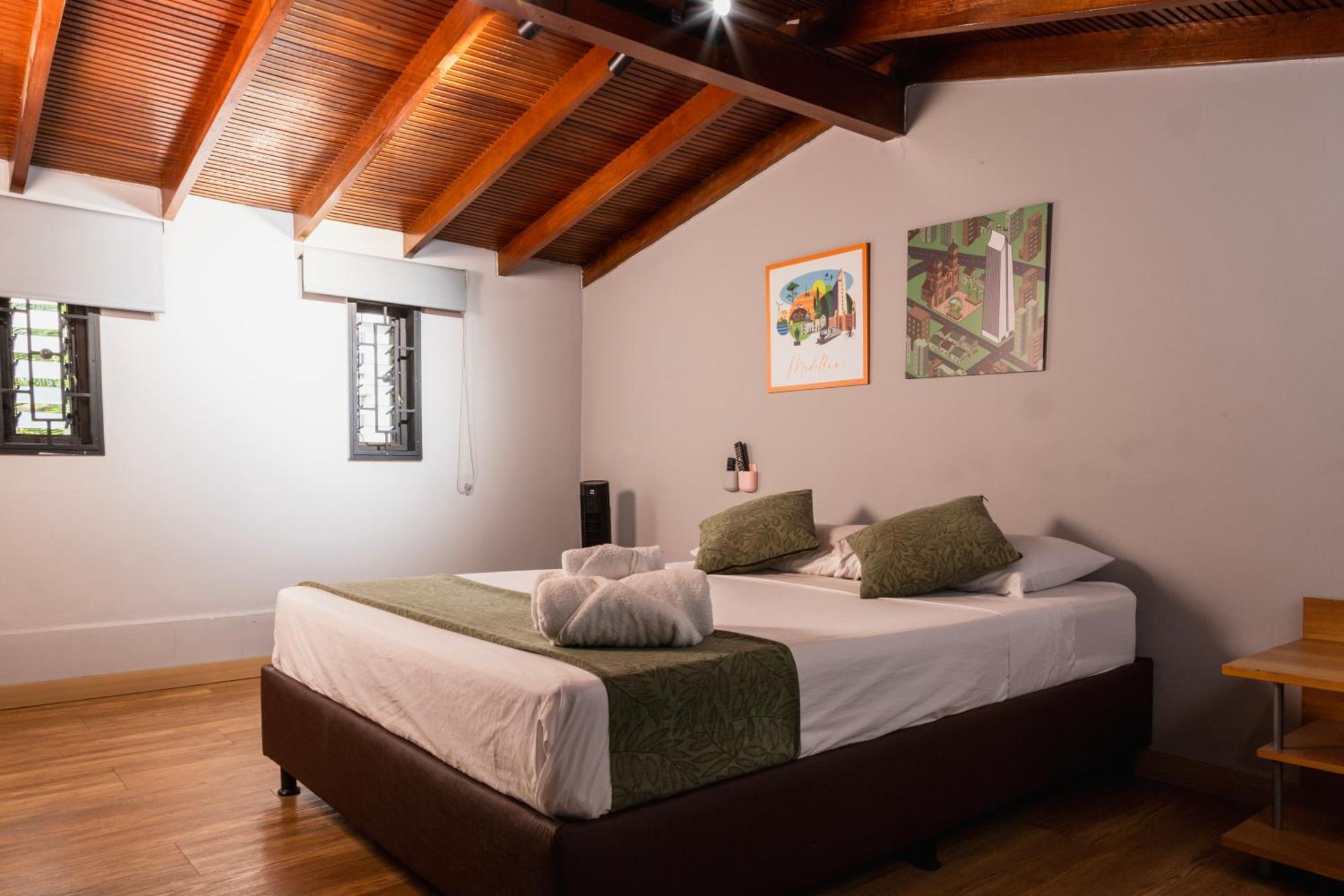 Hotel Casa 73 Deluxe Medellin Exterior photo